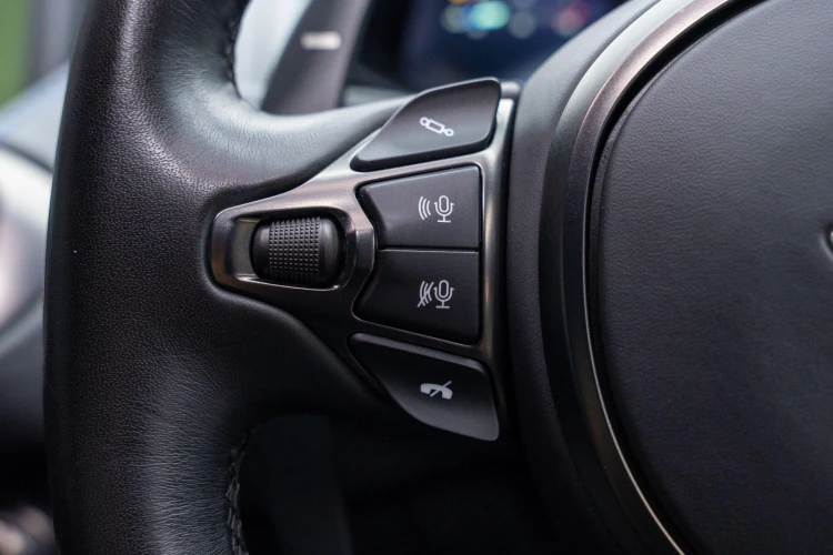 Vehicle Image 30