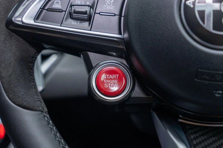 Vehicle Image 30
