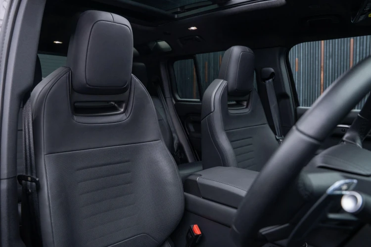 Vehicle Image 12