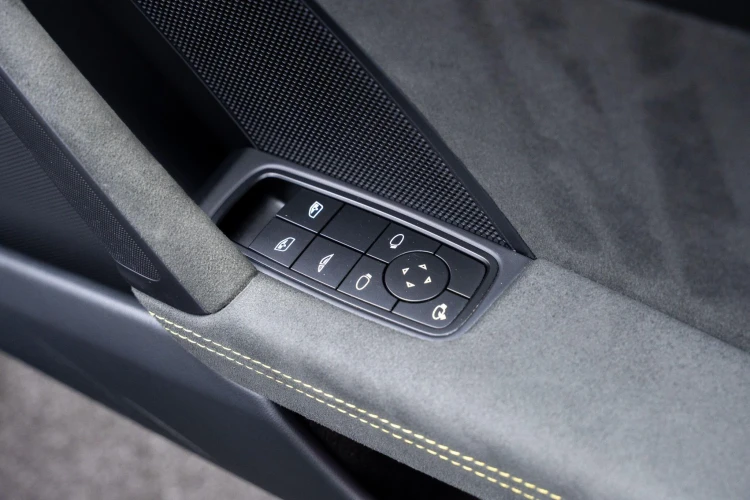 Vehicle Image 37