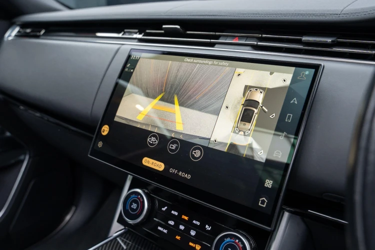 Vehicle Image 8