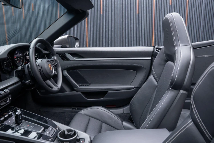 Vehicle Image 40