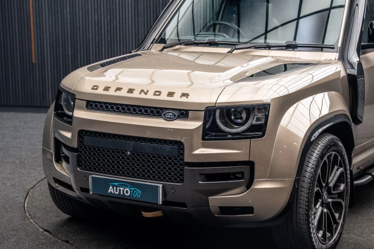 Vehicle Image 11