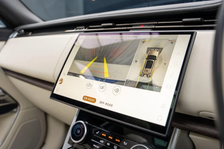Vehicle Image 8