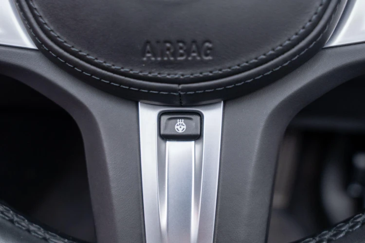Vehicle Image 24