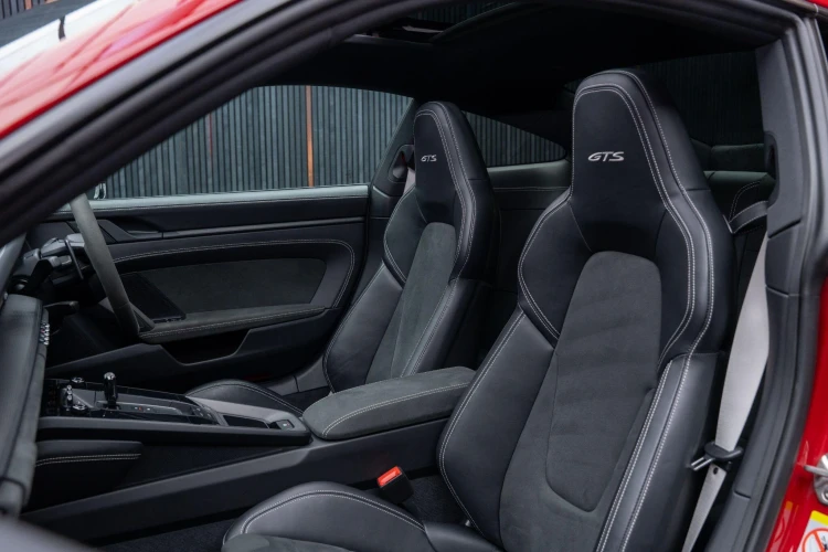 Vehicle Image 37