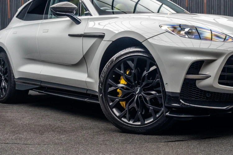 Vehicle Image 7