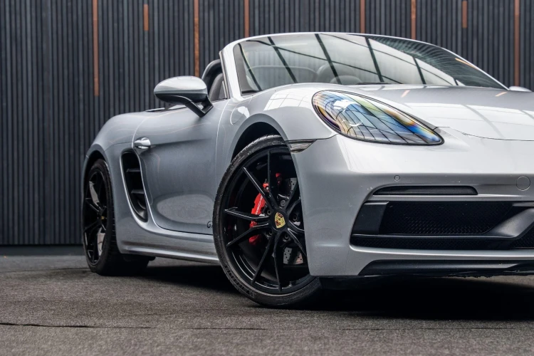 Vehicle Image 7