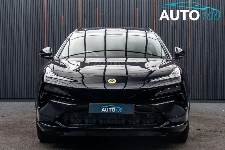 Vehicle Image 9