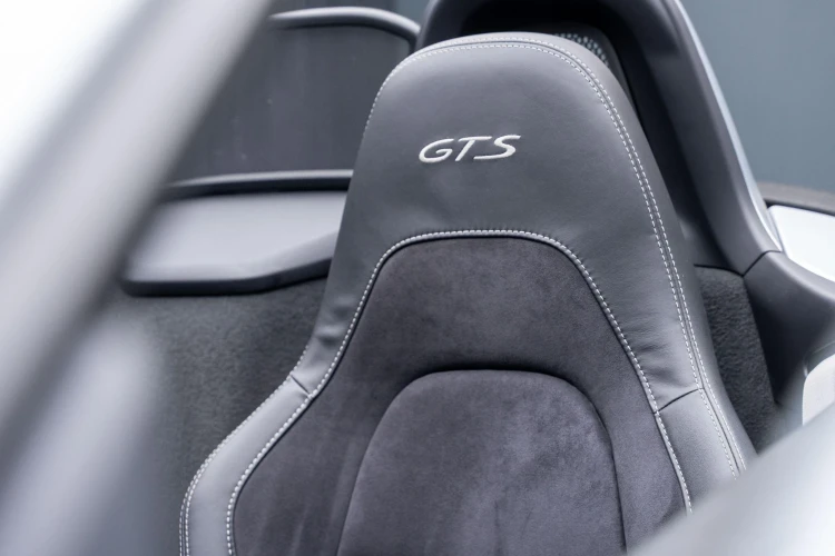 Vehicle Image 37