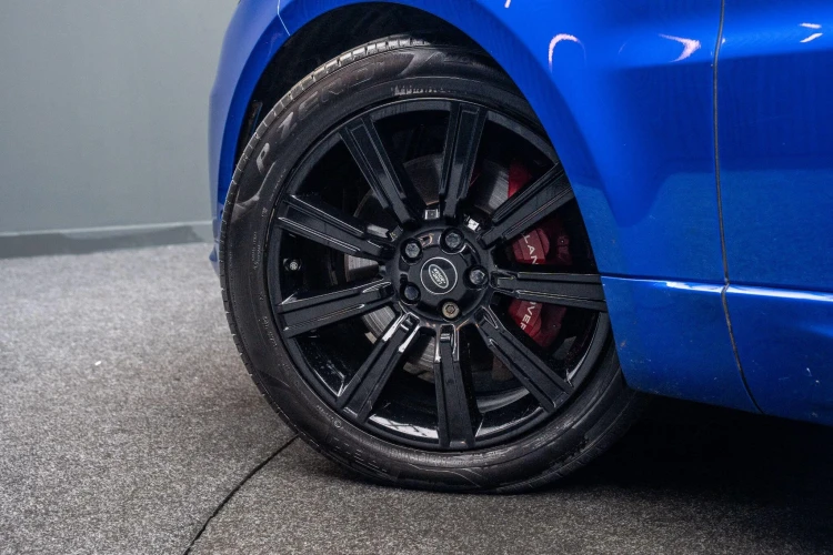 Vehicle Image 13
