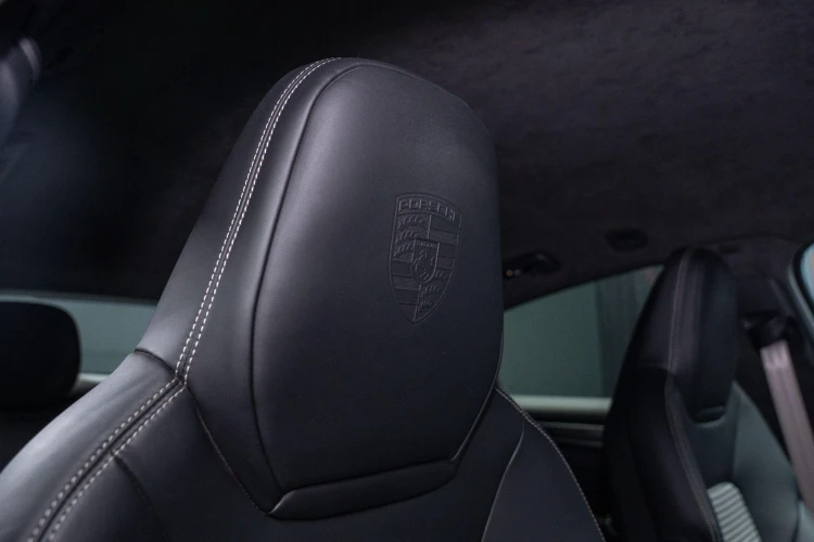 Vehicle Image 38