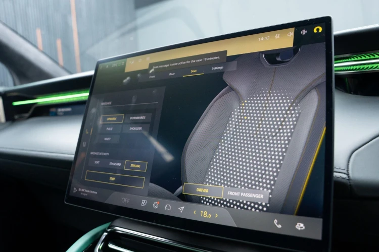 Vehicle Image 10
