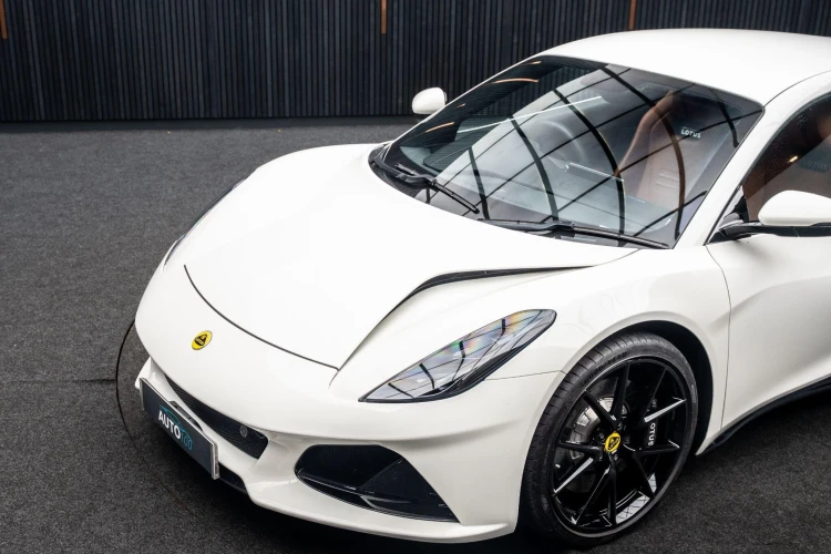 Vehicle Image 5