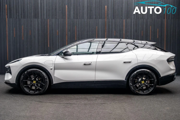 Vehicle Image 15