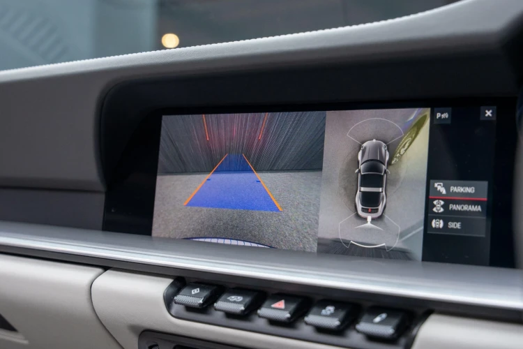 Vehicle Image 10