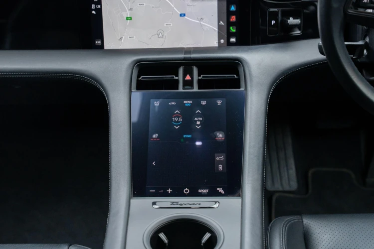 Vehicle Image 37