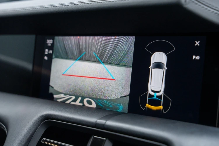 Vehicle Image 8