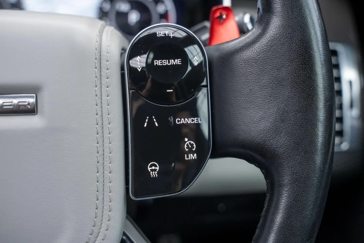 Vehicle Image 30