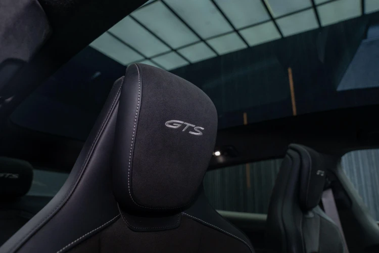 Vehicle Image 38