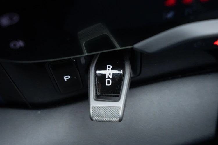 Vehicle Image 35