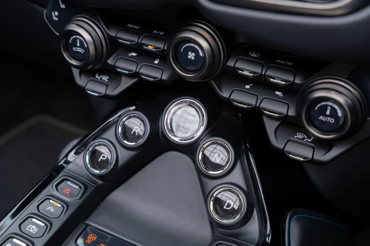 Vehicle Image 22
