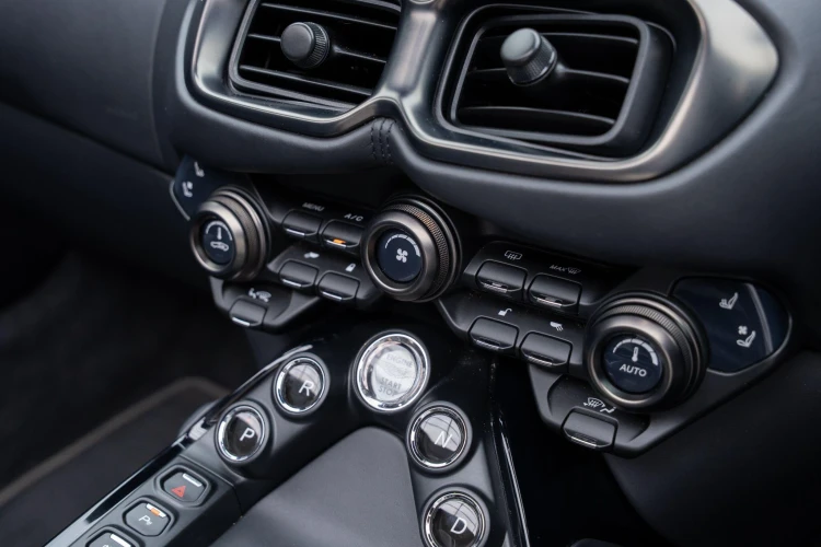 Vehicle Image 30