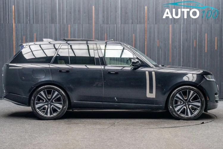 Vehicle Image 11
