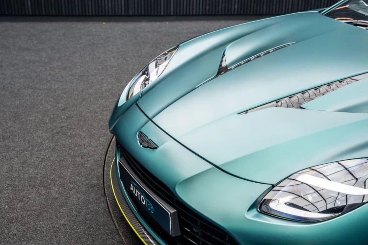 Vehicle Image 32