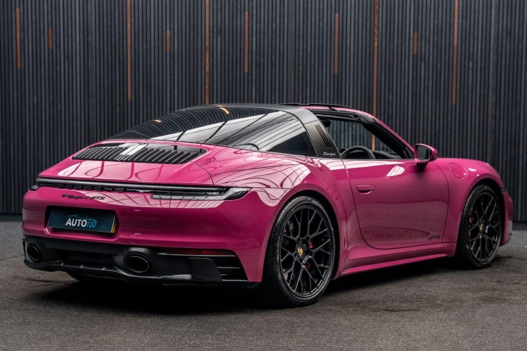 Vehicle Image 21