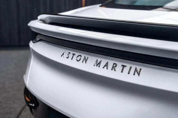 Vehicle Image 23