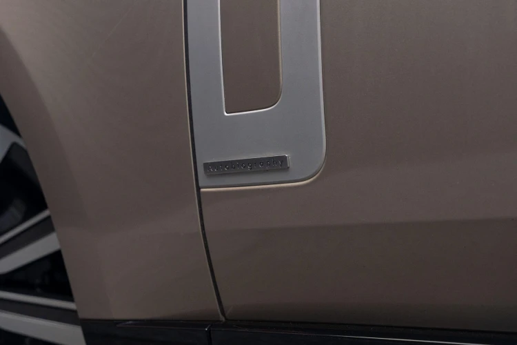 Vehicle Image 23