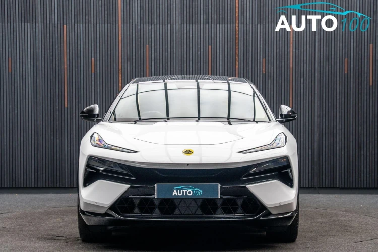 Vehicle Image 9