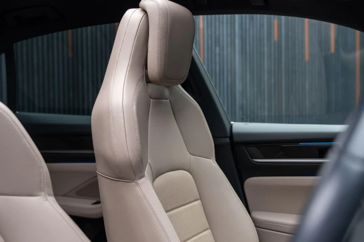 Vehicle Image 31