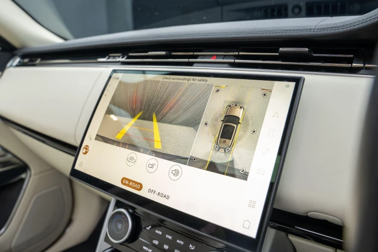 Vehicle Image 8
