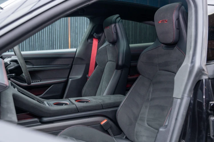 Vehicle Image 40