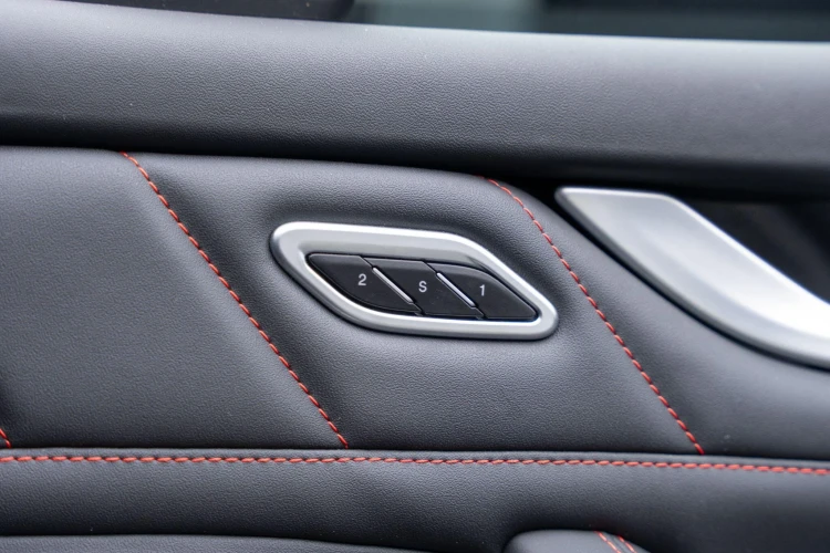 Vehicle Image 39