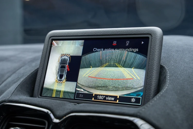 Vehicle Image 4