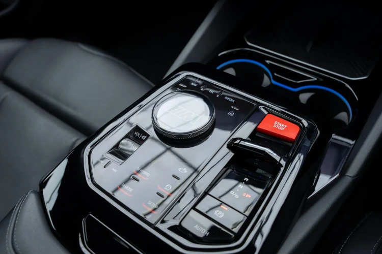 Vehicle Image 22