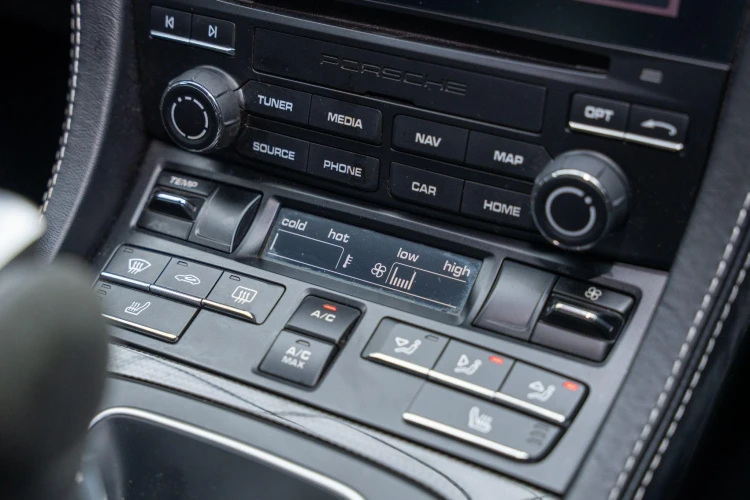 Vehicle Image 28