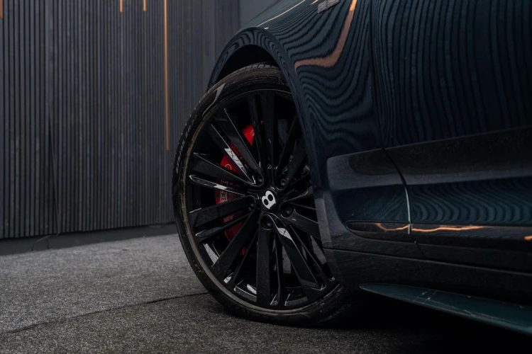 Vehicle Image 13