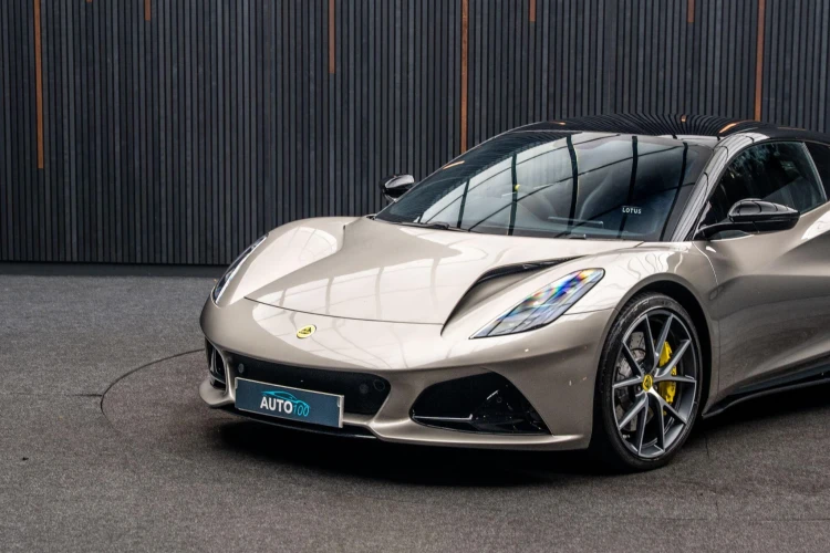 Vehicle Image 5