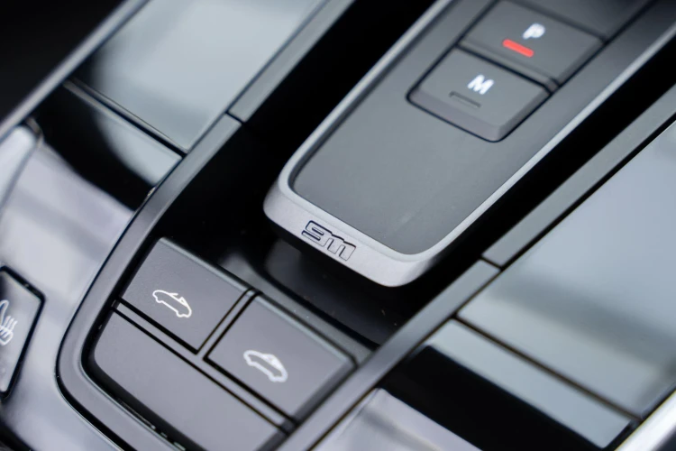 Vehicle Image 30