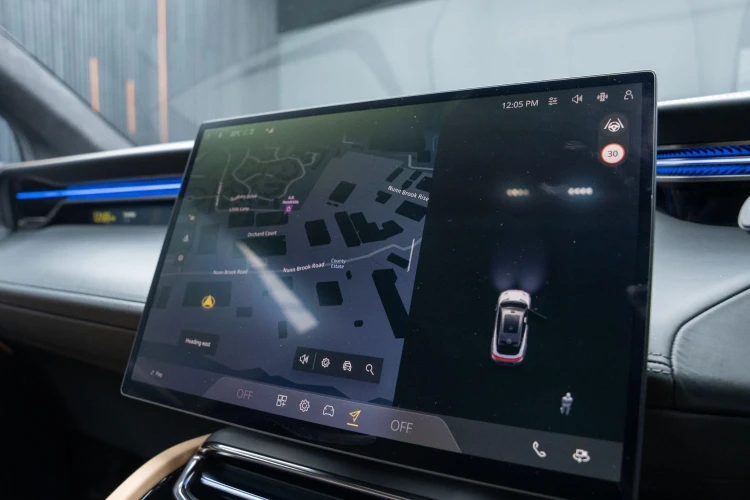 Vehicle Image 10