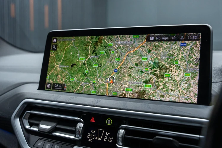 Vehicle Image 6