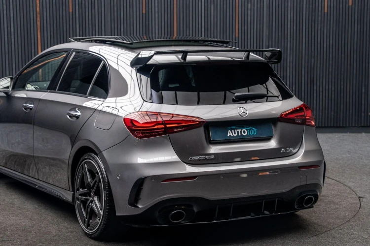 Vehicle Image 10