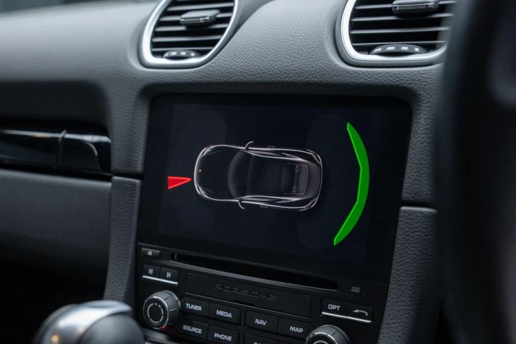 Vehicle Image 10