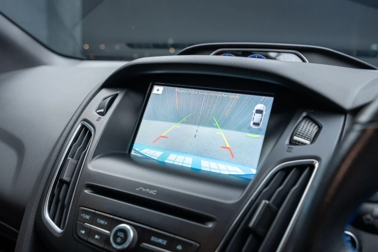 Vehicle Image 4