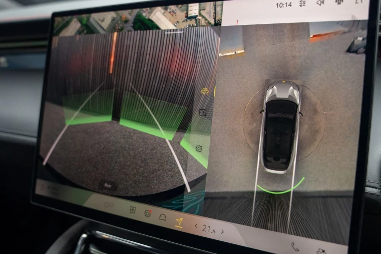 Vehicle Image 8