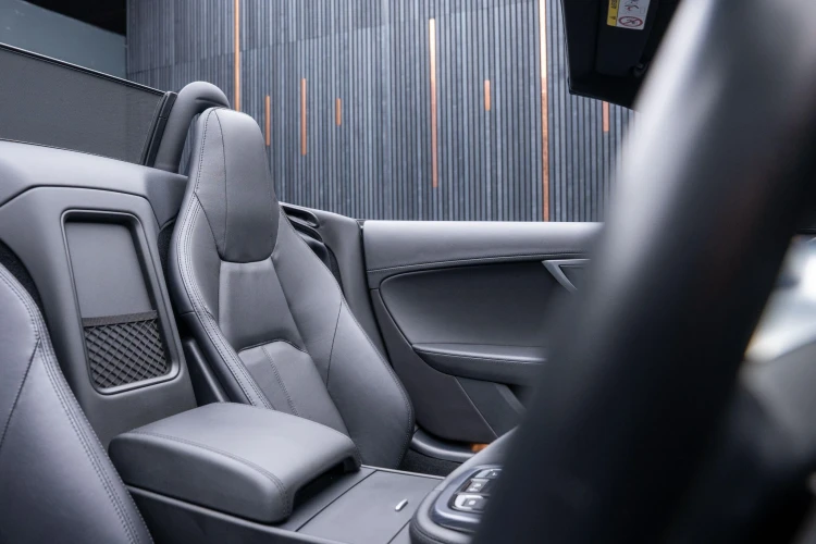 Vehicle Image 14